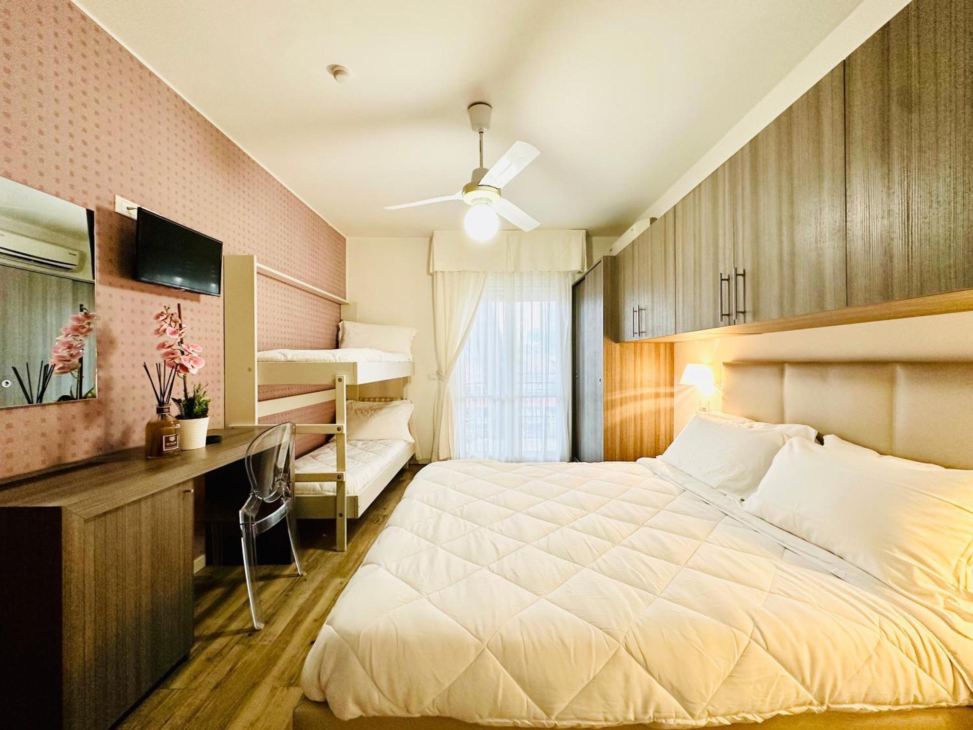 Hotel Miramare - Spa & Suites - Free Breakfast & Brunch Until 13-00 Cervia Habitación foto